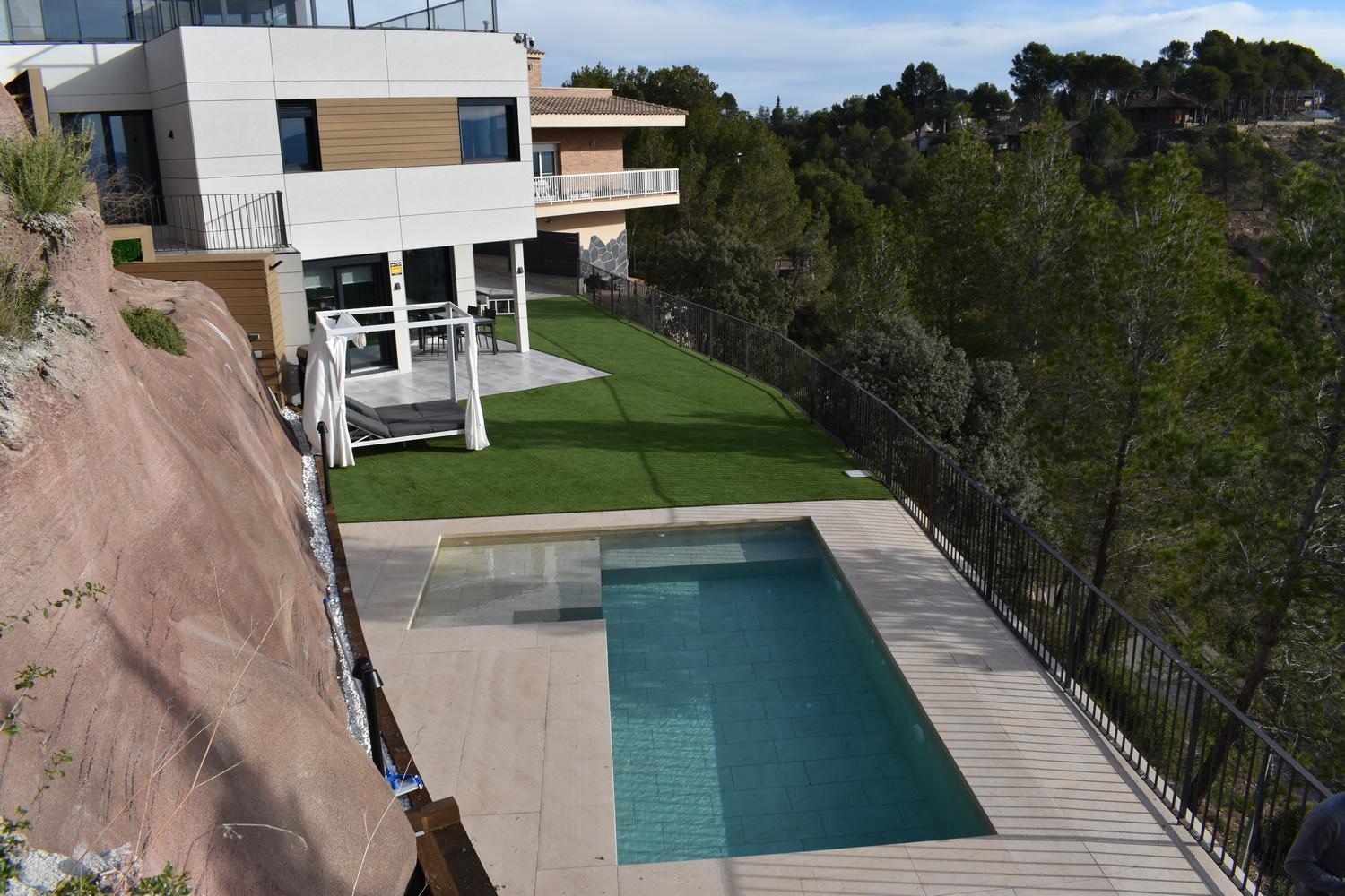 Eagle'S Nest Apartment Castellnou de Bages Bagian luar foto