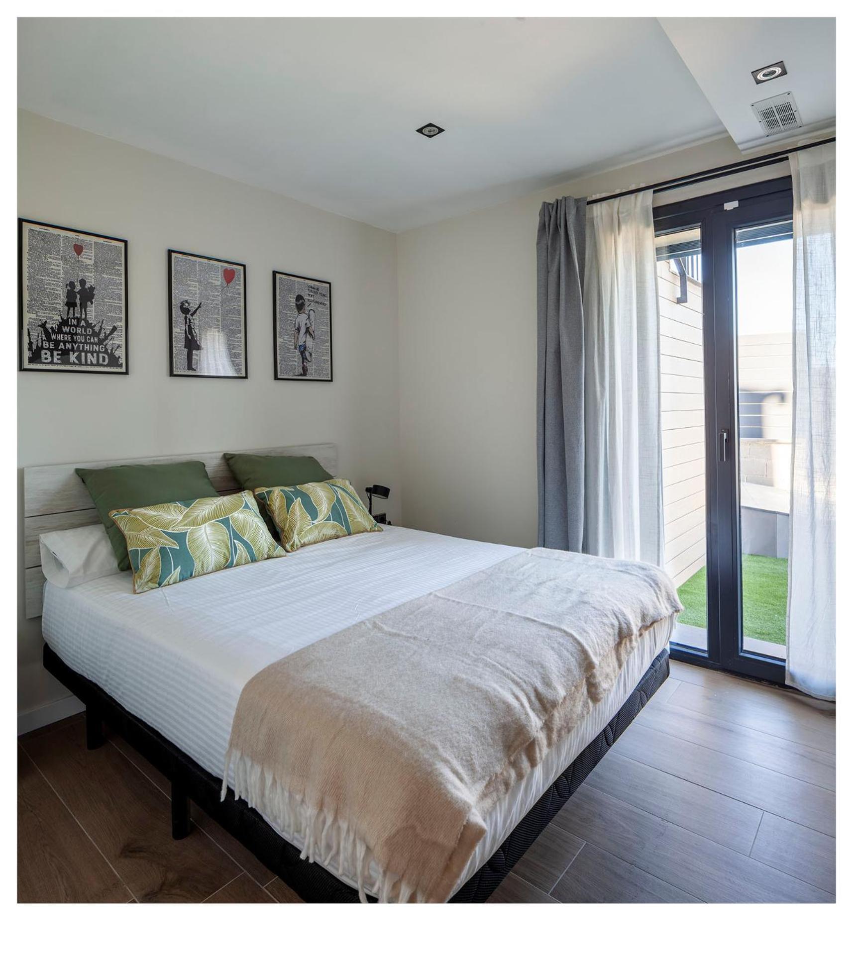 Eagle'S Nest Apartment Castellnou de Bages Bagian luar foto