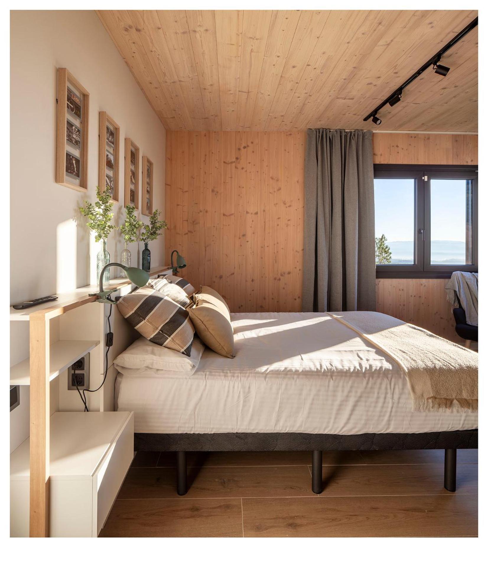 Eagle'S Nest Apartment Castellnou de Bages Bagian luar foto