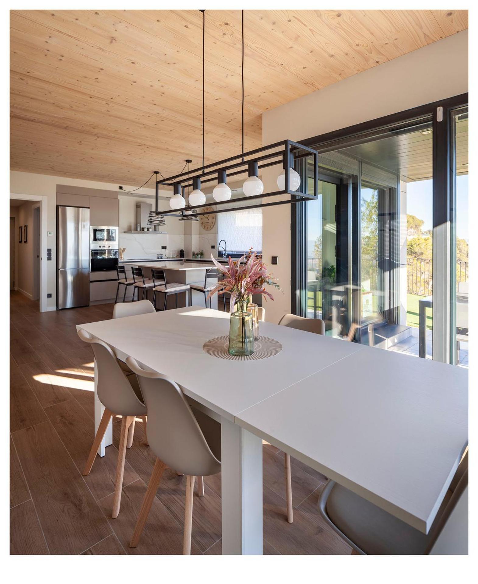 Eagle'S Nest Apartment Castellnou de Bages Bagian luar foto