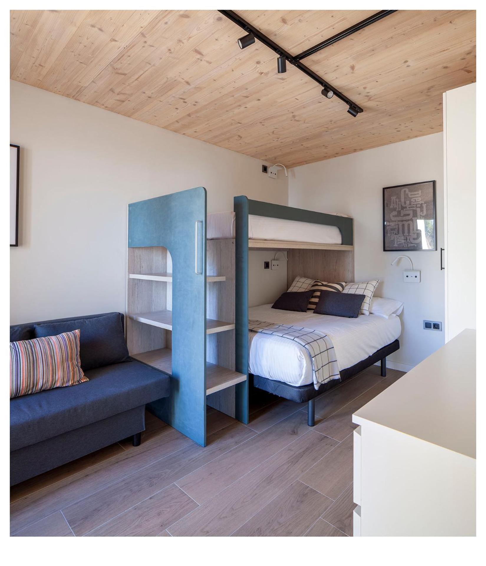 Eagle'S Nest Apartment Castellnou de Bages Bagian luar foto