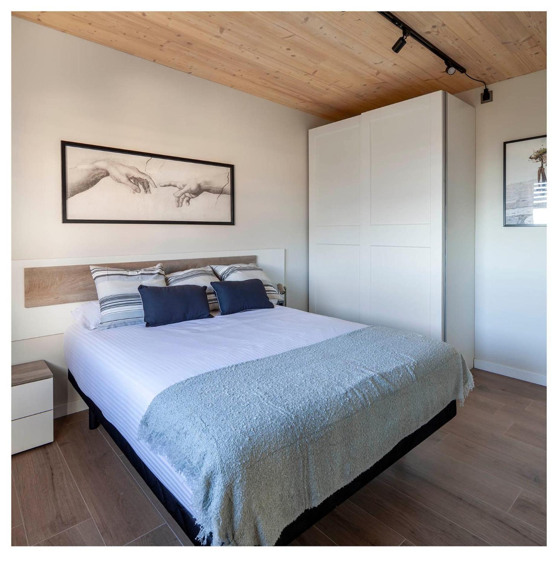 Eagle'S Nest Apartment Castellnou de Bages Bagian luar foto