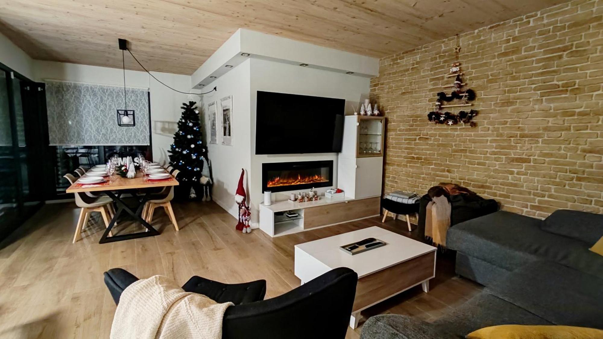 Eagle'S Nest Apartment Castellnou de Bages Bagian luar foto